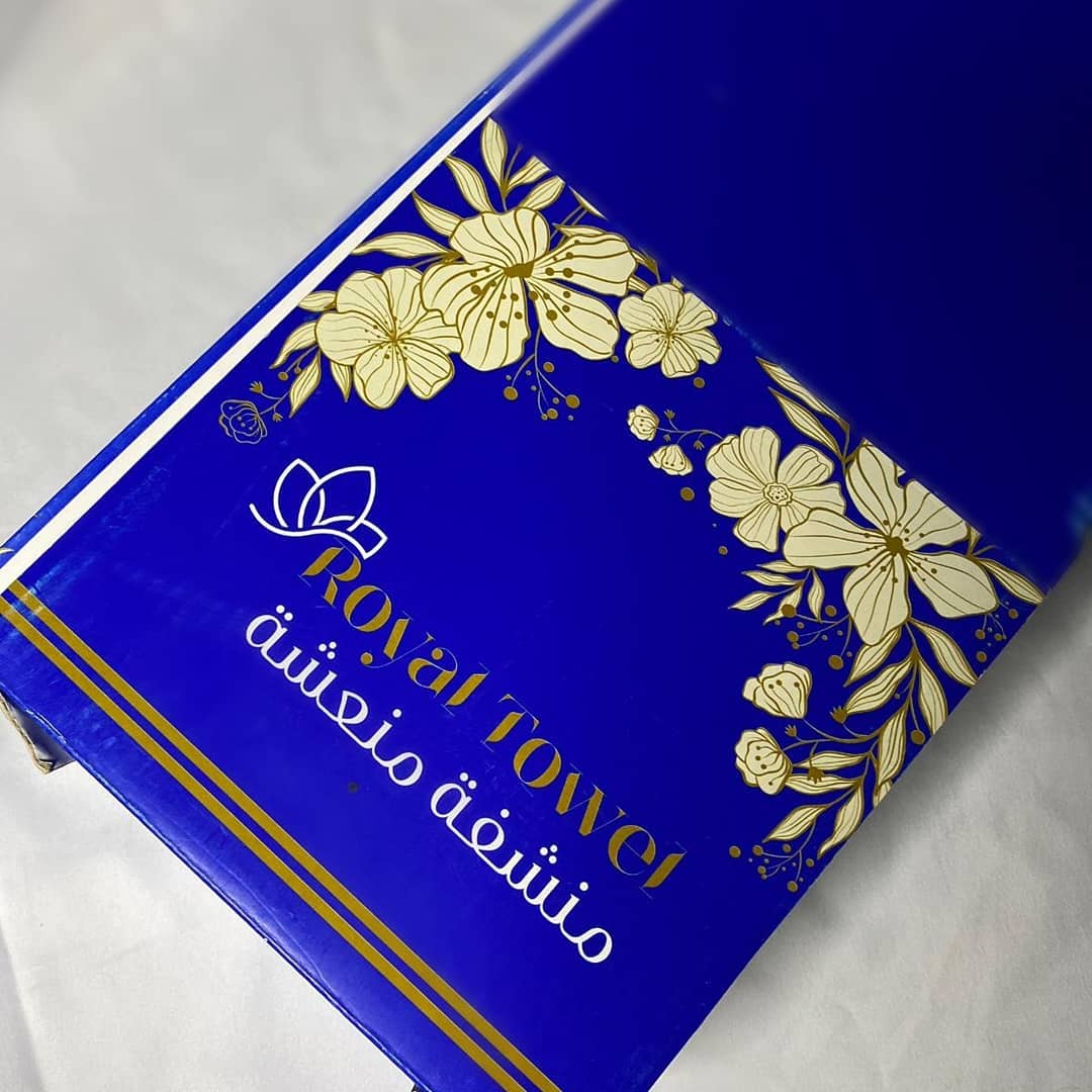 مناديل مبللة بالماء